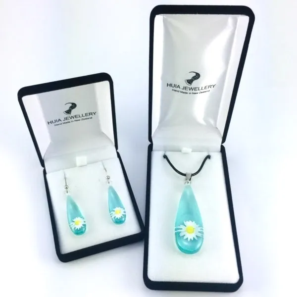 Turquoise Opaque Daisy Pendant & Earring Set